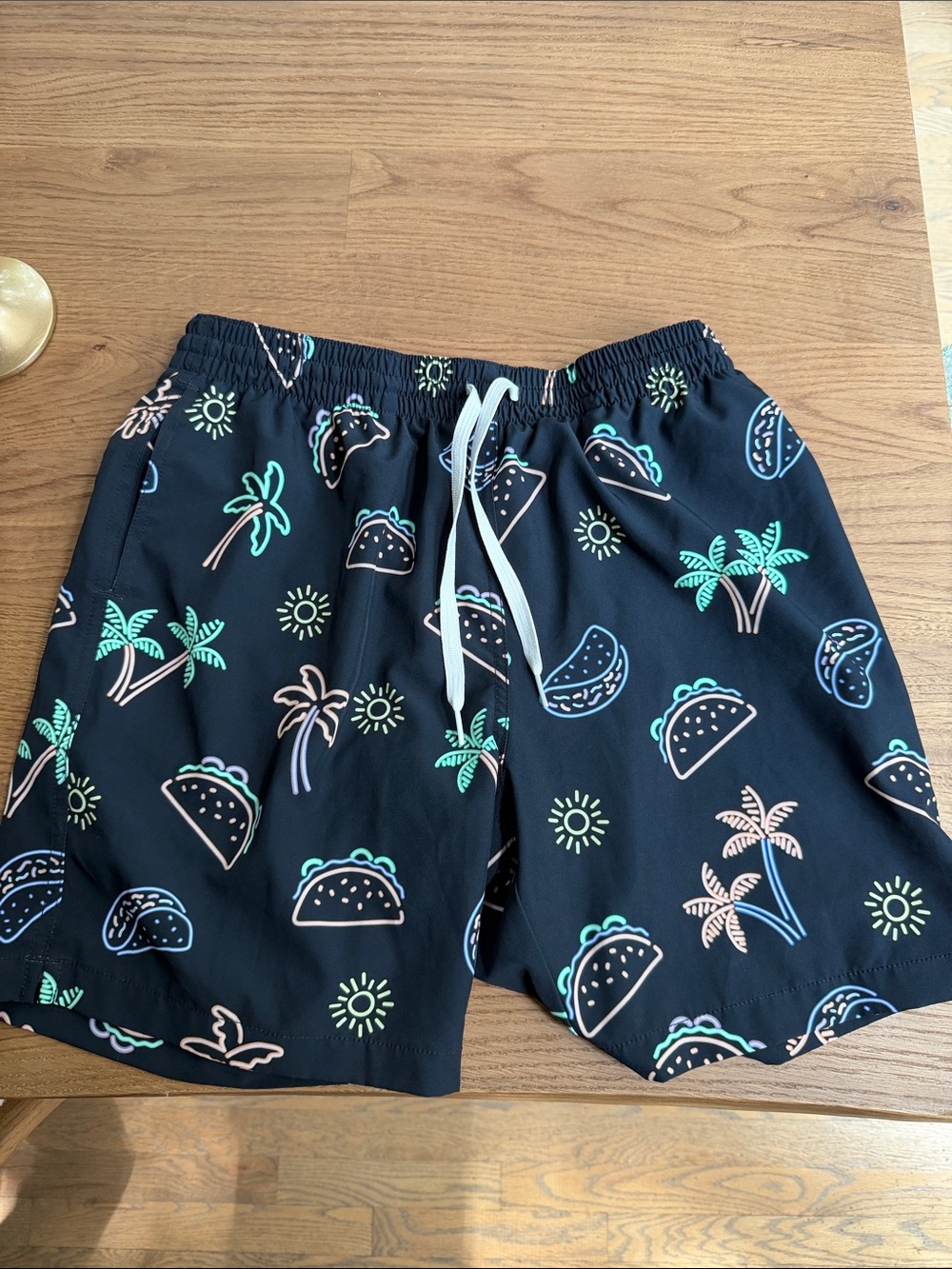 chubbies Black Taco & Palm Print Hybrid Shorts